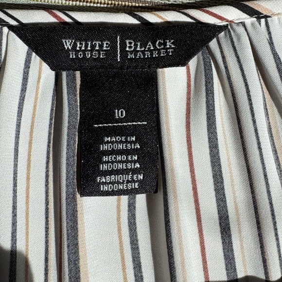 Chic White House Black Market Striped Blouse - Picture 3 of 4